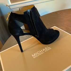 MICHAEL Michael Kors heels size 8.5 never worn